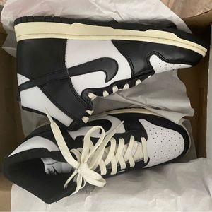 Nike -dunk high panda black and white